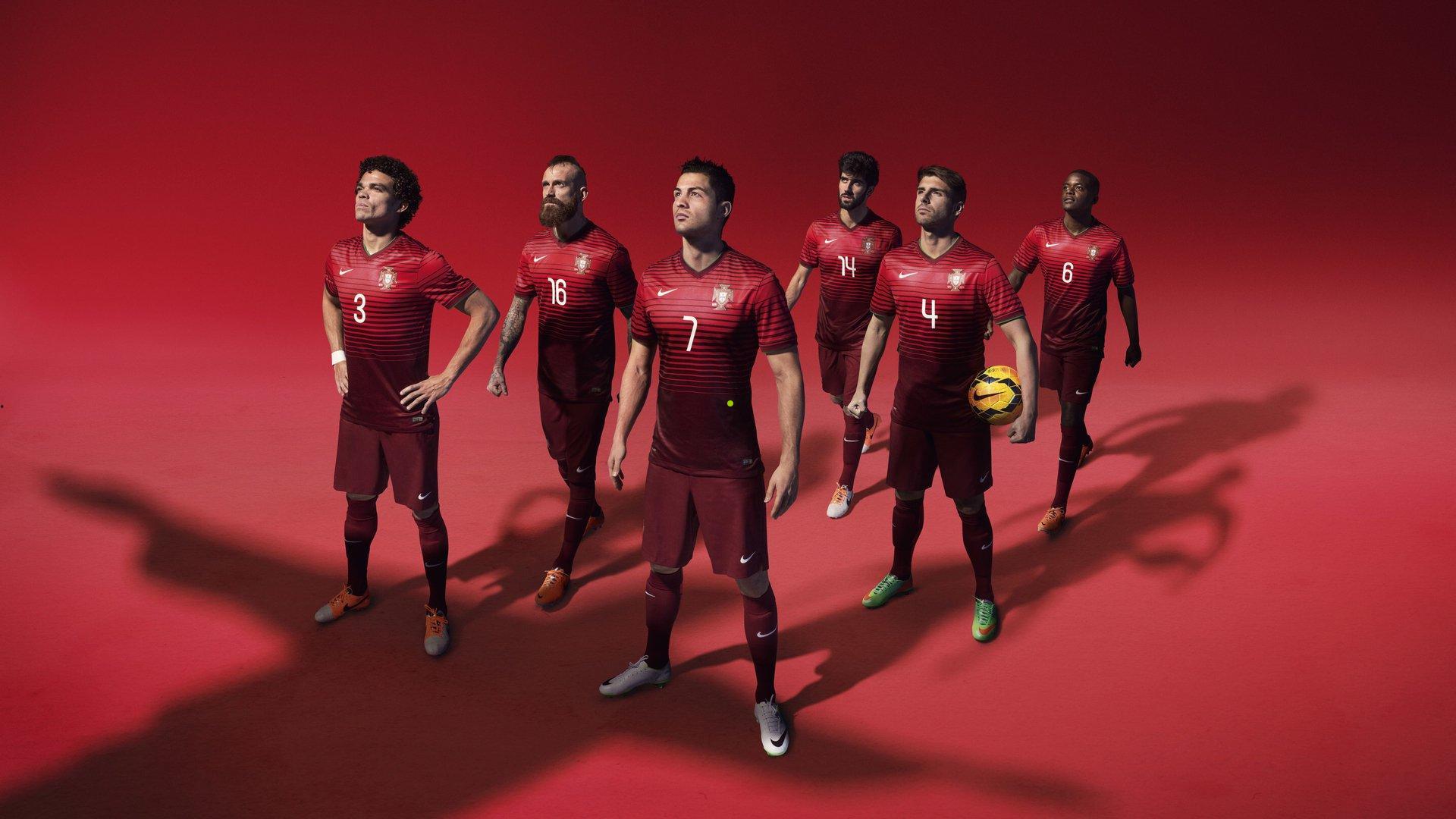 致敬黄金时代，巴西队2026世界杯主场球衣亮相，设计灵感源于1970年夺冠传奇战袍